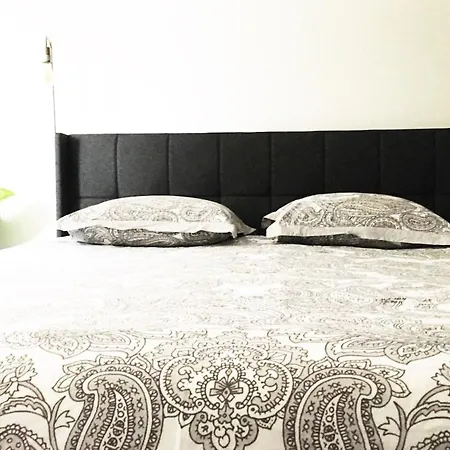 2room With Ac, 3 Min To The Beach, Small Garage * アンティーブ