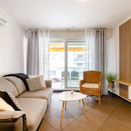 2room With Ac, 3 Min To The Beach, Small Garage アンティーブ