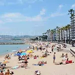 2room With Ac, 3 Min To The Beach, Small Garage Apartment