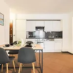 2room With Ac, 3 Min To The Beach, Small Garage Apartment Antibes