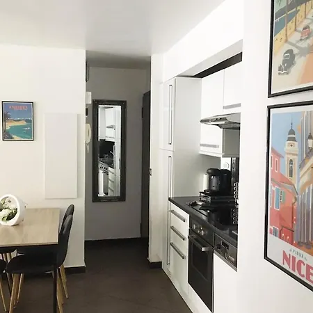 Apartment 2room With Ac, 3 Min To The Beach, Small Garage