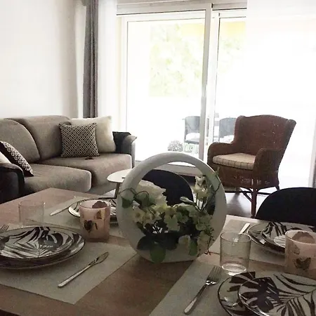 2room With Ac, 3 Min To The Beach, Small Garage