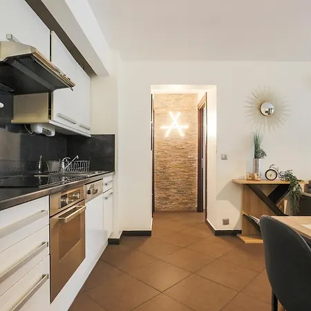 2room With Ac, 3 Min To The Beach, Small Garage Daire