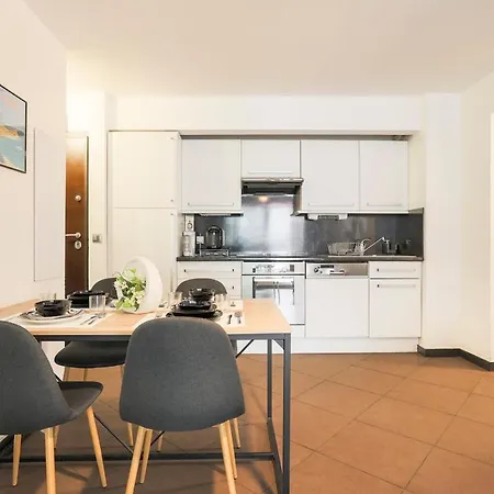 2room With Ac, 3 Min To The Beach, Small Garage Apartment Antibes