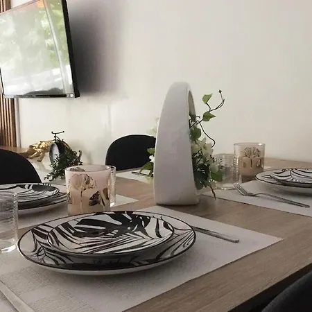 2room With Ac, 3 Min To The Beach, Small Garage * Антиб