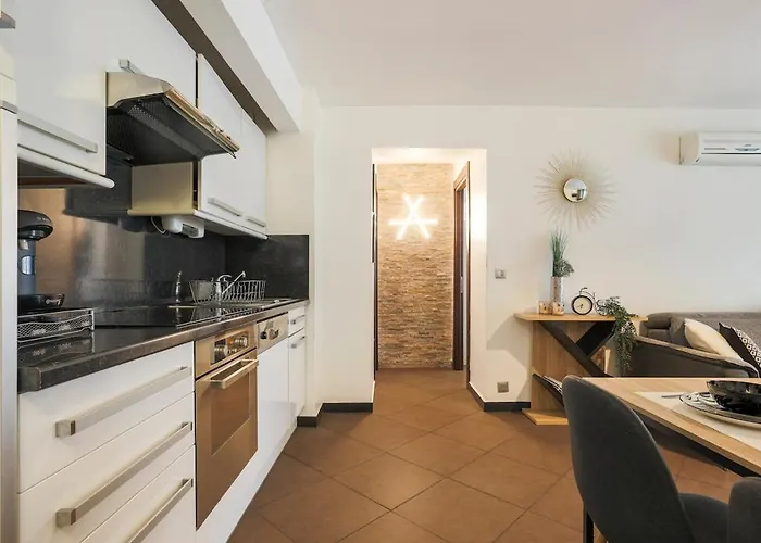 2room With Ac, 3 Min To The Beach, Small Garage Lejlighed