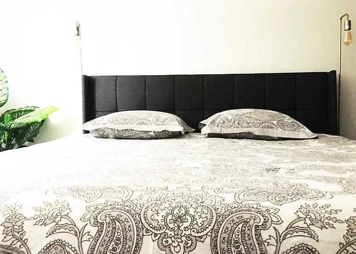 2room With Ac, 3 Min To The Beach, Small Garage * Antibes