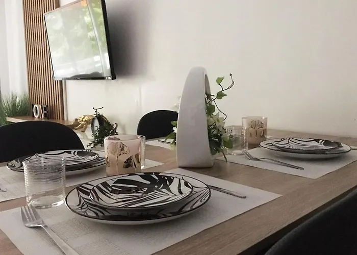 2room With Ac, 3 Min To The Beach, Small Garage * Antibes